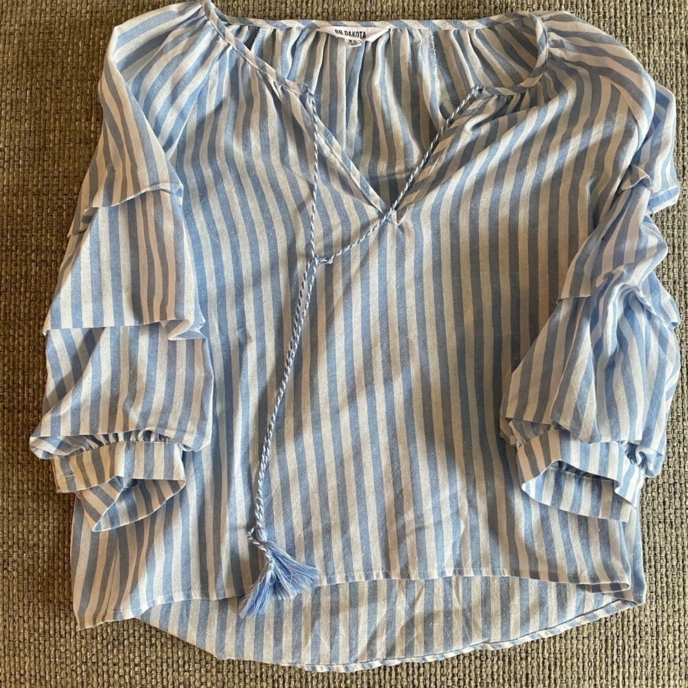 💥4 for $25💥 BB Dakota Striped Blouse